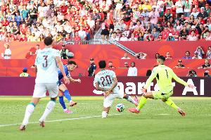 火爆荷兰vs瑞典直播免费看入口_火爆荷兰vs瑞典直播免费看入口在线观看_免费看直播