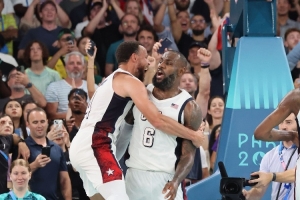 今日NBA湖人vs公牛比赛回放_今日NBA湖人vs公牛比赛回放在线观看_免费看直播