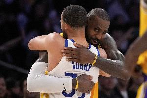 极速NBA尼克斯vs马刺进球集锦_极速NBA尼克斯vs马刺进球集锦在线观看_免费看直播
